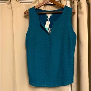 NWT. sleeveless blouse
